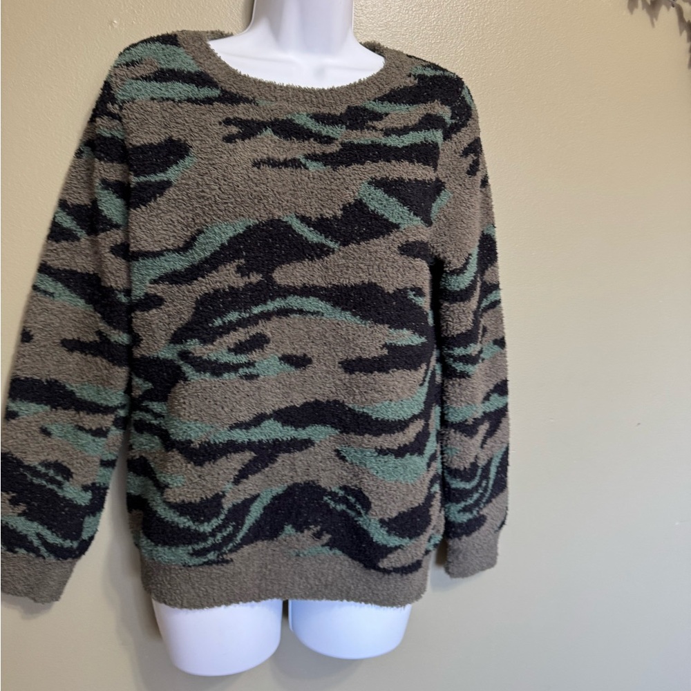 Barefoot Dreams‎ Camouflage Sweater, Size S